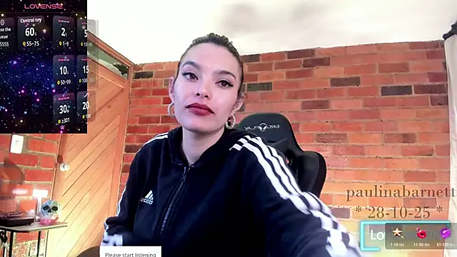 Snapshot of paulinabarnett- chatting on 10/28/25, 02:20 paulinabarnett- online show from 10/28/25, 02:20