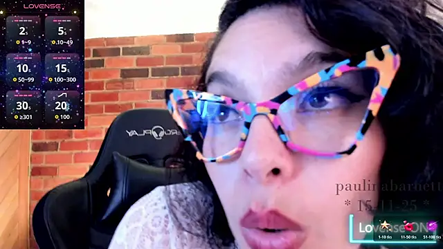 Snapshot of paulinabarnett- chatting on 11/16/25, 05:57 paulinabarnett- online show from 11/16/25, 05:57