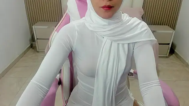 Hanaa latif online show from 02/17/25, 11:55