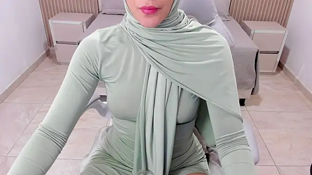 Hanaa latif online show from 02/20/25, 02:57
