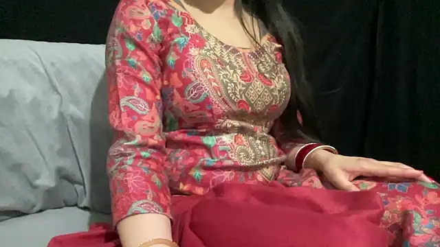 couple horne online show from 04/17/26, 09:51