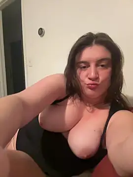 Snapshot of mermaid0794 chatting on 02/10/26, 06:17 mermaid0794 online show from 02/10/26, 06:17