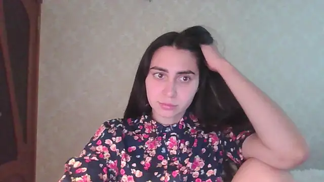 Snapshot of Kashtanka_ chatting on 06/21/26, 11:35 Kashtanka online show from 06/21/26, 11:35