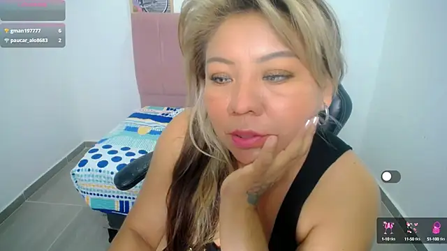 victoria love89 online show from 03/23/25, 06:37