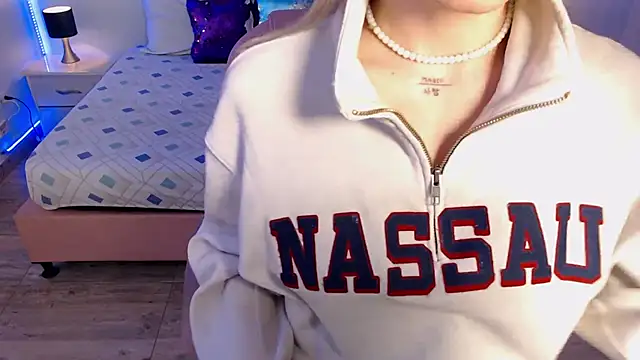 zoe jones13 online show from 02/20/26, 03:36