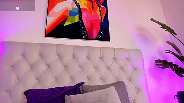 Snapshot of Mia_ross16 chatting on 02/01/25, 07:34 Mia ross16 online show from 02/01/25, 07:34