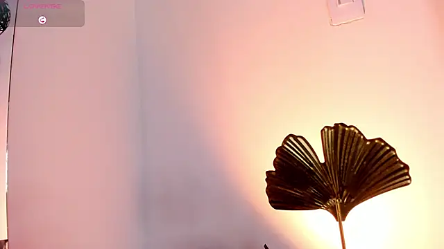 Snapshot of Mia_ross16 chatting on 02/07/25, 07:38 Mia ross16 online show from 02/07/25, 07:38