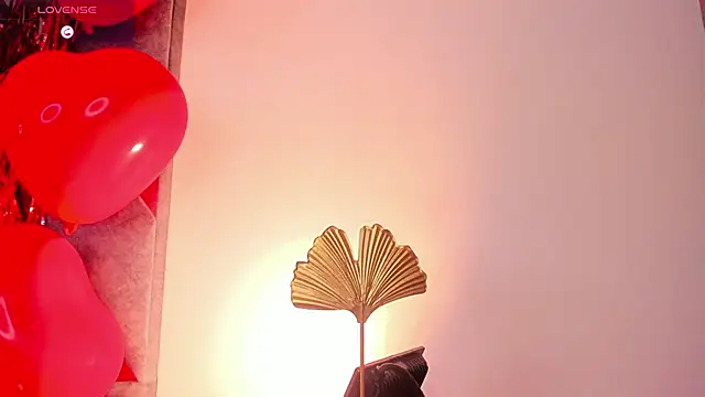 Mia ross16 online show from 02/14/25, 07:33