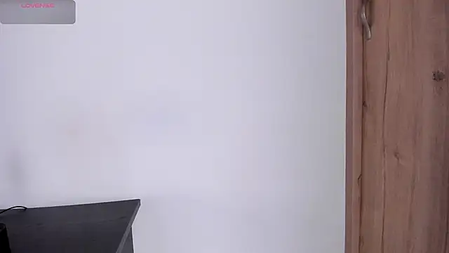 Snapshot of Mia_ross16 chatting on 03/02/25, 07:45 Mia ross16 online show from 03/02/25, 07:45