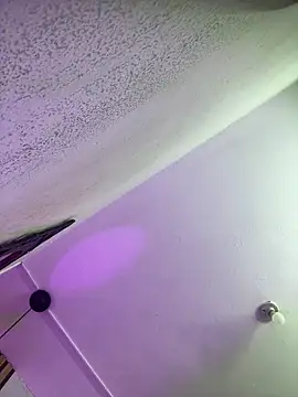 Snapshot of Mia_ross16 chatting on 12/16/25, 02:44 Mia ross16 online show from 12/16/25, 02:44