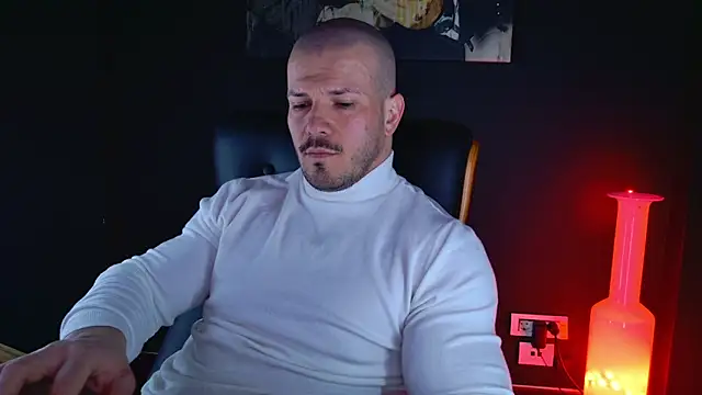 Snapshot of AngeloEric chatting on 12/09/24, 12:30 AngeloEric online show from 12/09/24, 12:30