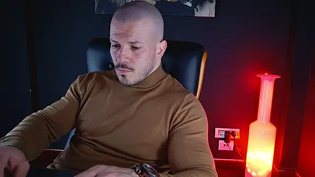 Snapshot of AngeloEric chatting on 12/17/24, 02:11 AngeloEric online show from 12/17/24, 02:11