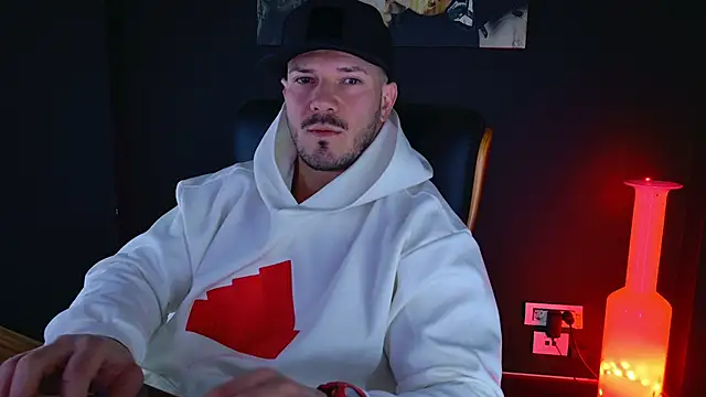 Snapshot of AngeloEric chatting on 12/29/24, 12:01 AngeloEric online show from 12/29/24, 12:01