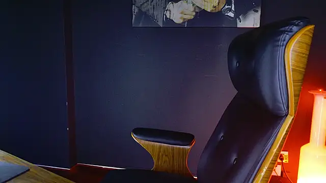 Snapshot of AngeloEric chatting on 01/10/25, 05:34 AngeloEric online show from 01/10/25, 05:34