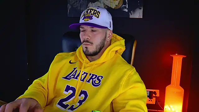 Snapshot of AngeloEric chatting on 02/03/25, 10:58 AngeloEric online show from 02/03/25, 10:58