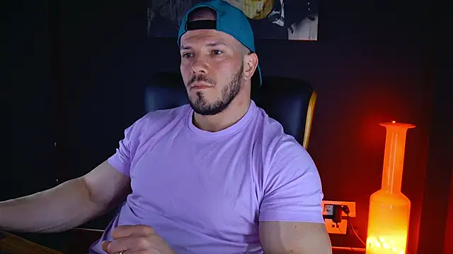 Snapshot of AngeloEric chatting on 03/17/25, 03:50 AngeloEric online show from 03/17/25, 03:50