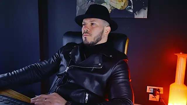 Snapshot of AngeloEric chatting on 03/21/25, 06:16 AngeloEric online show from 03/21/25, 06:16