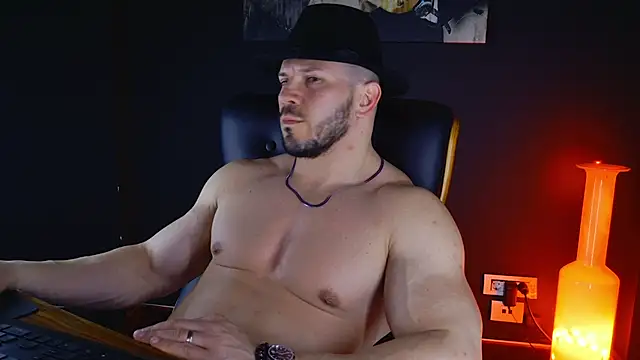 Snapshot of AngeloEric chatting on 03/21/25, 07:57 AngeloEric online show from 03/21/25, 07:57