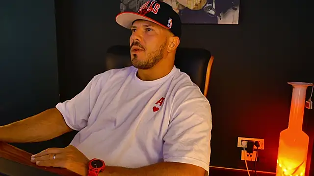 Snapshot of AngeloEric chatting on 09/09/25, 11:54 AngeloEric online show from 09/09/25, 11:54