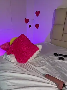 bella  honey online show from 02/15/25, 07:50