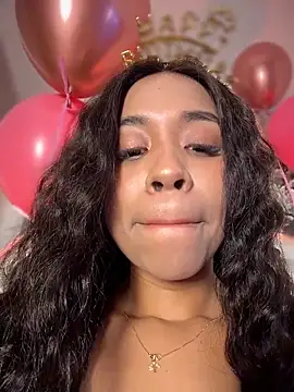 bella  honey online show from 12/16/25, 01:43