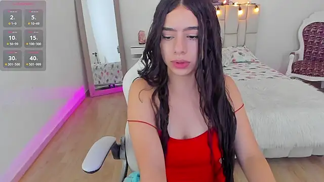 zoe turnner 18 online show from 03/04/25, 11:51