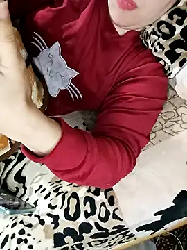 jijijoudia online show from 01/17/25, 08:33