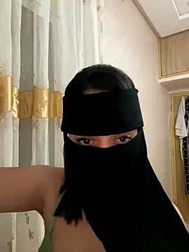 jijijoudia online show from 09/23/25, 11:19