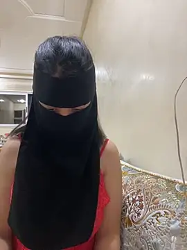 jijijoudia online show from 10/13/25, 12:54