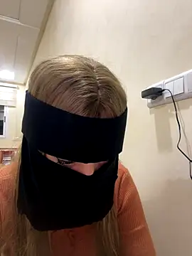 jijijoudia online show from 11/15/25, 12:08