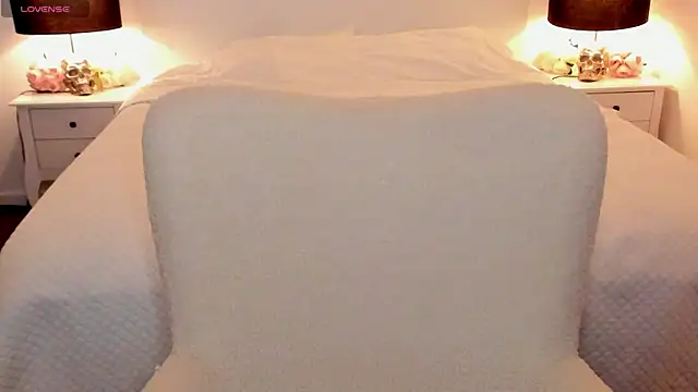 Snapshot of NatalyThorn88 chatting on 02/10/25, 07:49 NatalyThorn88 online show from 02/10/25, 07:49