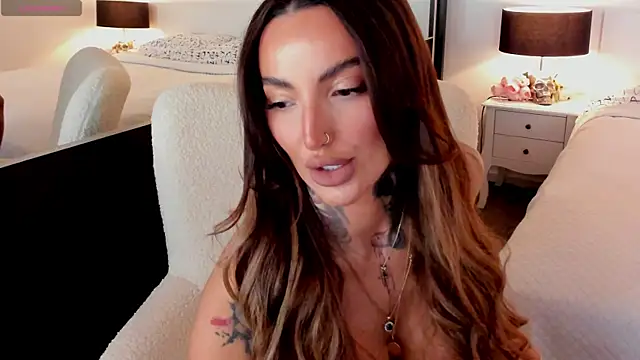 Snapshot of NatalyThorn88 chatting on 03/11/25, 12:06 NatalyThorn88 online show from 03/11/25, 12:06