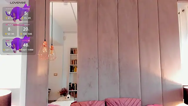 Snapshot of NatalyThorn88 chatting on 09/21/25, 04:47 NatalyThorn88 online show from 09/21/25, 04:47