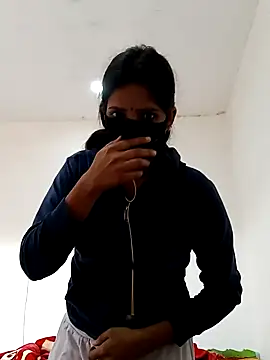 Snapshot of _SonPari_ chatting on 12/02/24, 04:09 SonPari online show from 12/02/24, 04:09