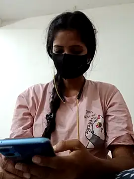 Snapshot of _SonPari_ chatting on 12/13/24, 04:49 SonPari online show from 12/13/24, 04:49