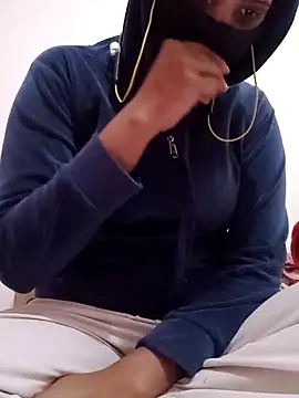 Snapshot of _SonPari_ chatting on 01/01/25, 08:02 SonPari online show from 01/01/25, 08:02