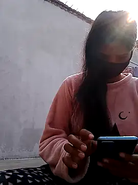 Snapshot of _SonPari_ chatting on 01/06/25, 05:41 SonPari online show from 01/06/25, 05:41