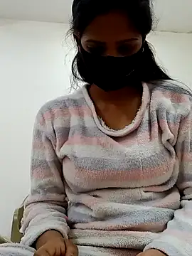 Snapshot of _SonPari_ chatting on 01/08/25, 07:24 SonPari online show from 01/08/25, 07:24