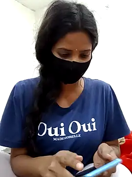 Snapshot of _SonPari_ chatting on 01/13/25, 02:11 SonPari online show from 01/13/25, 02:11