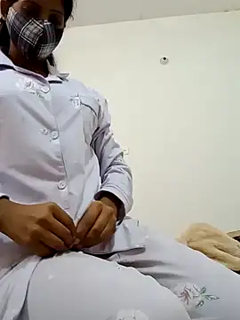 Snapshot of _SonPari_ chatting on 02/21/25, 04:16 SonPari online show from 02/21/25, 04:16