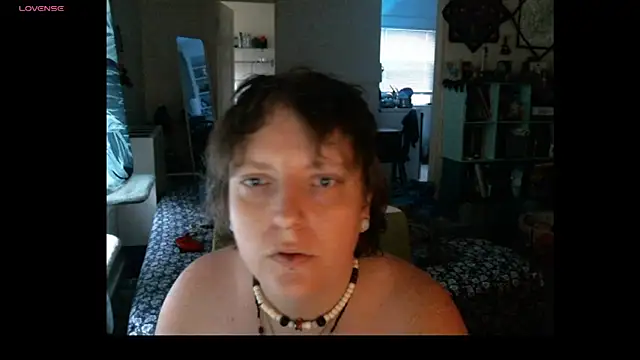lover bee2023 online show from 06/07/26, 01:04
