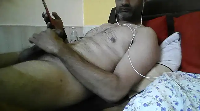 urbrownbunny online show from 12/24/24, 05:55