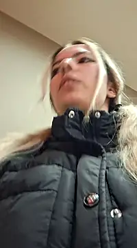 Snapshot of allinqueen chatting on 12/18/24, 02:38 allinqueen online show from 12/18/24, 02:38