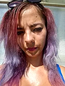 Snapshot of allinqueen chatting on 09/22/25, 10:17 allinqueen online show from 09/22/25, 10:17