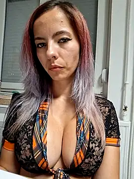 Snapshot of allinqueen chatting on 10/13/25, 10:54 allinqueen online show from 10/13/25, 10:54