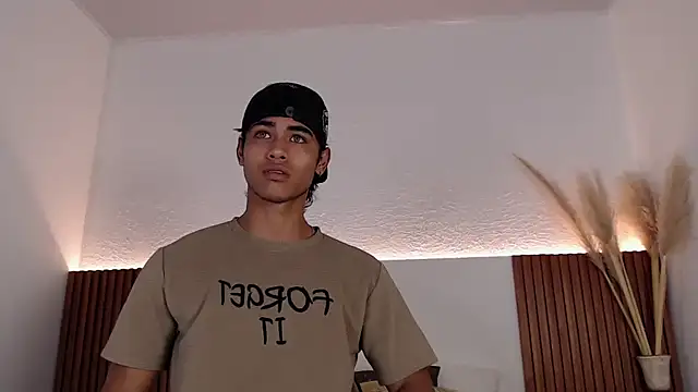 zander 2120 online show from 12/14/24, 01:49