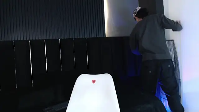 zander 2120 online show from 03/01/25, 12:07