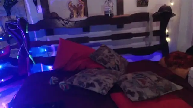 laye19 online show from 02/15/25, 11:14