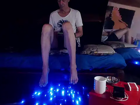 laye19 online show from 09/30/25, 01:10