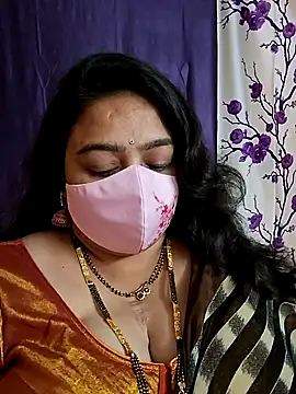 Snapshot of neelu-hoty chatting on 01/08/25, 08:27 neelu-hoty online show from 01/08/25, 08:27